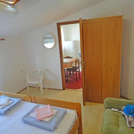 Matan - Two Bedroom With Sea View C * Murter